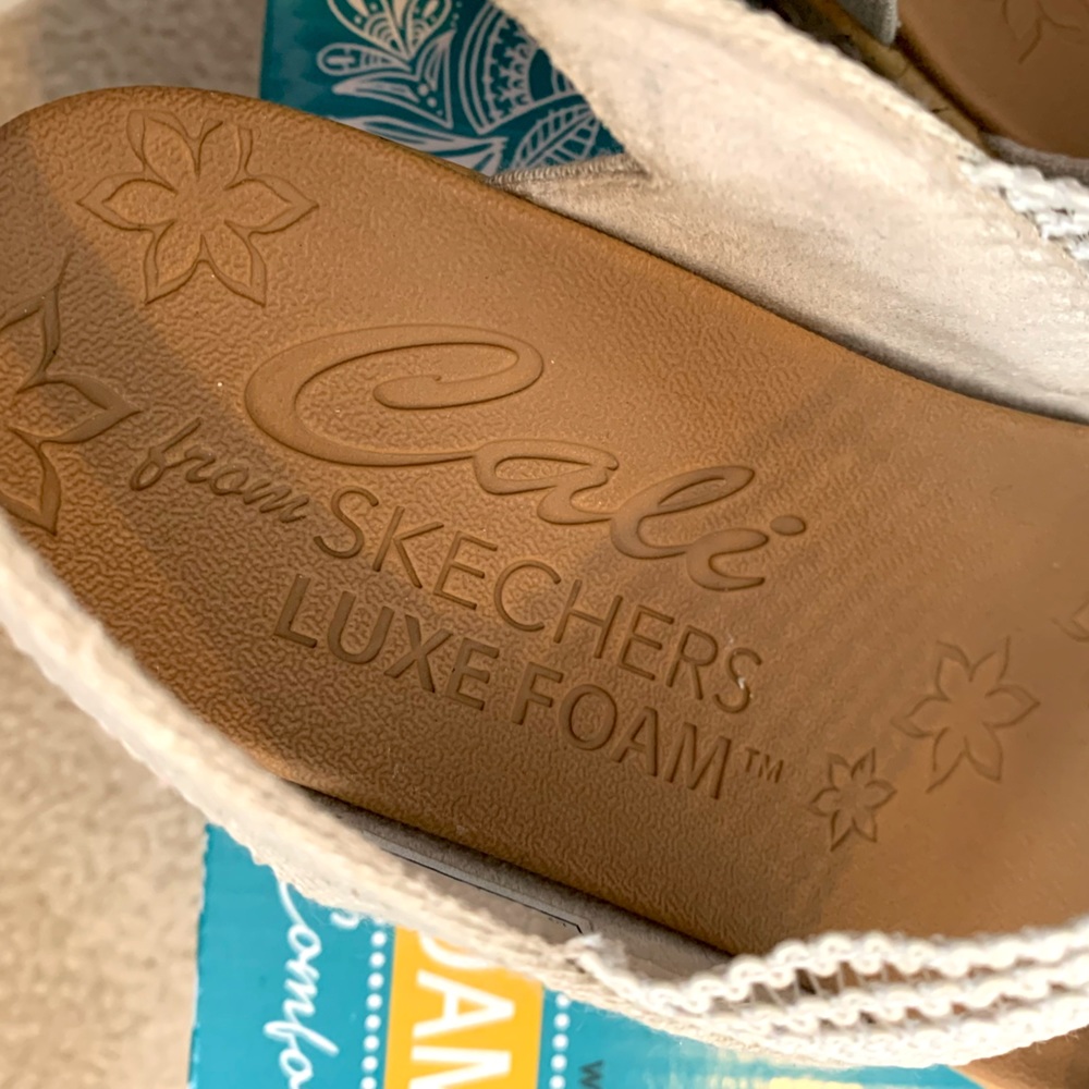 Skechers Cali Beverlee High Tea Natural Slip-On Wedge Sandals | US Size 7W - Picture 6 of 7